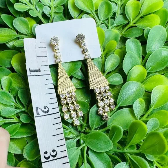 BOGO FREE CRYSTAL DANGLE EARRINGS - Picture 4 of 8